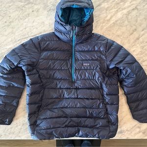 Patagonia down hoody pullover.  Blue.  XL